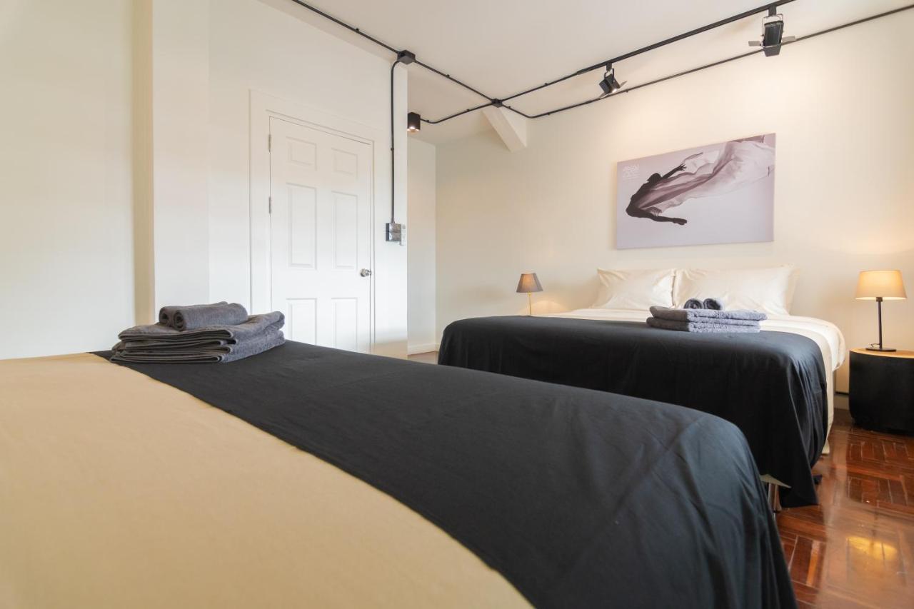 Mini-Me Hubs, Charm Suites & Pool In Old City Чиангмай Экстерьер фото